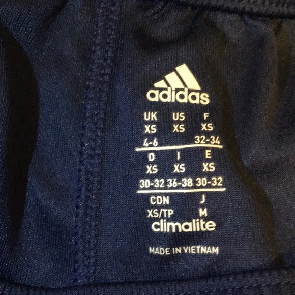 Blue adidas shorts - Picture 4 of 4